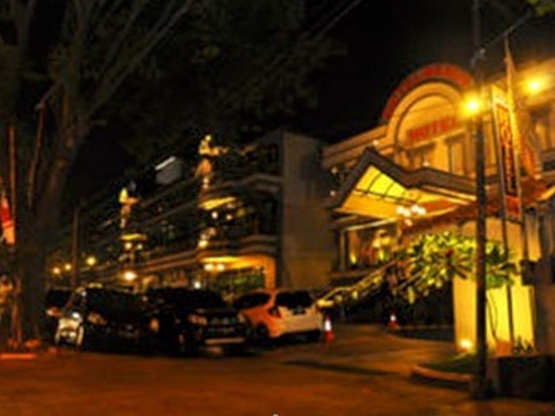 Benua 2* Bandung