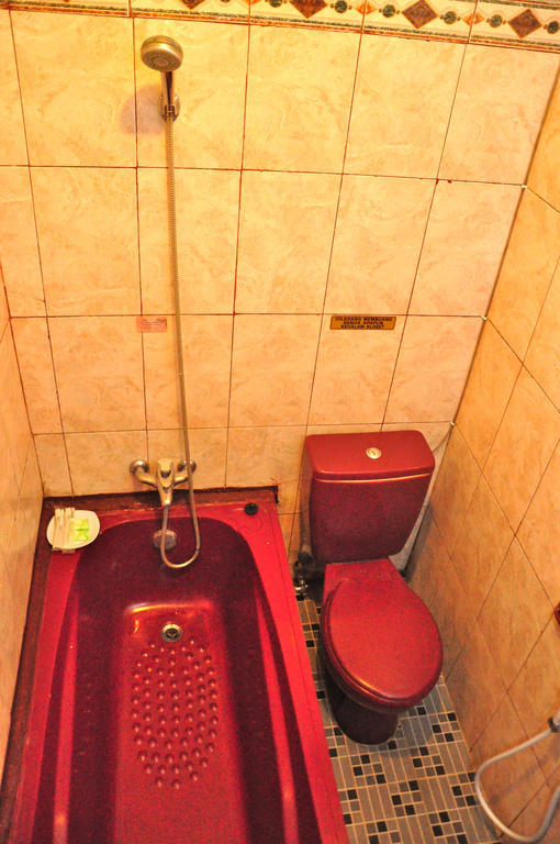 Benua 2* Bandung